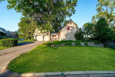 5202 E 78th Pl, Tulsa, OK 74136