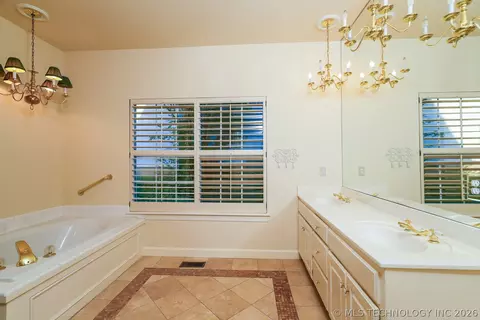 5202 E 78th Pl, Tulsa, OK 74136 photo 12