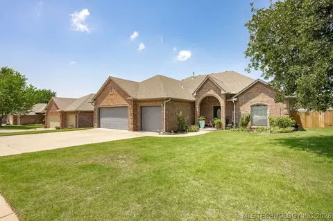 2709 NE 129th St, Edmond, OK 73013