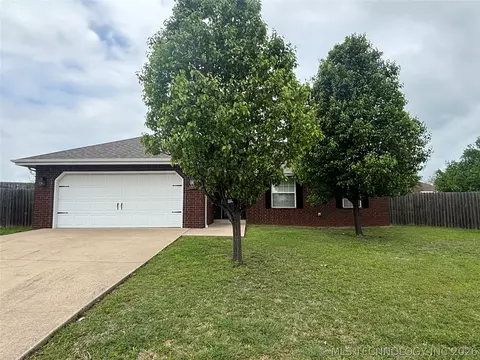 2509 Tanglewood Ct, Ardmore, OK 73401