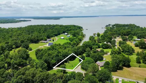 58 Mcgill Cir, Eufaula, OK 74432