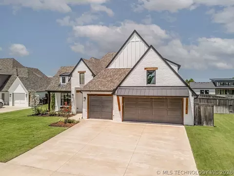 6747 E 128th St S, Bixby, OK 74008