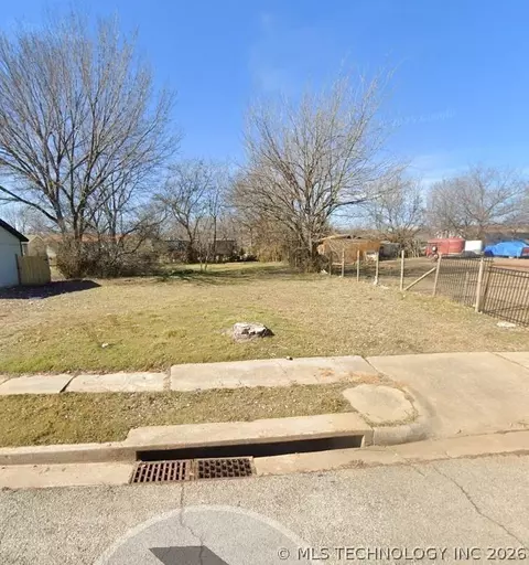 6370 N Cheyenne Ave W, Tulsa, OK 74126