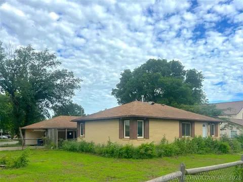 1008 W Shawnee Ave, Nowata, OK 74048