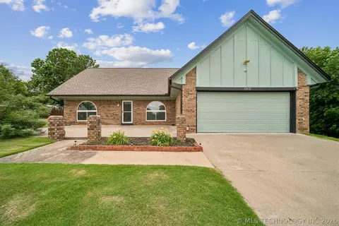 12652 S 276th East Ave, Coweta, OK 74429