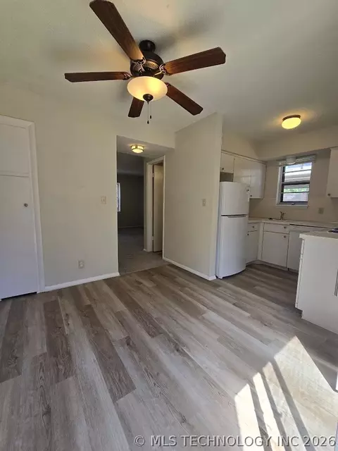 Dining - 2421 E 59th Court 4, Tulsa, OK 74105 photo 1 of 1