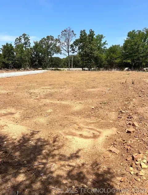 13674 State Hwy 9, Eufaula, OK 74432