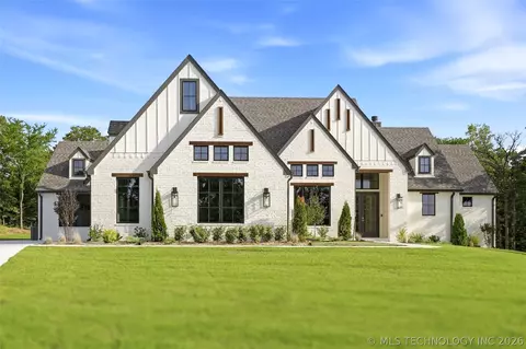 2714 Hickory Ridge Dr, Sapulpa, OK 74066