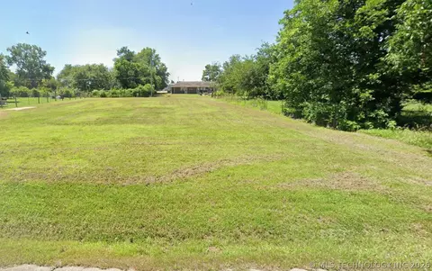 1133 E Pecan St, Cushing, OK 74023