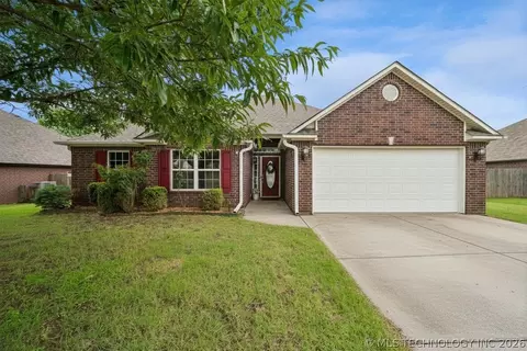 5309 Richmond Dr, Bartlesville, OK 74006