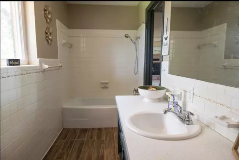 Bath - 2087 E Mcgill Cir, Eufaula, OK 74432 photo 1 of 1