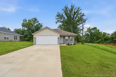 896 S Snyder Springs Loop, Watts, OK 74964