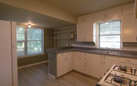 903 E Beverly St, Ada, OK 74820 photo 18