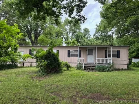 110 W Mcdaniel St, Webbers Falls, OK 74470