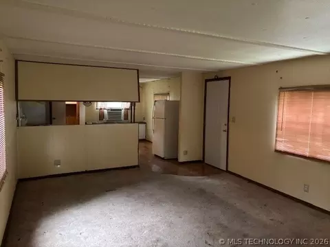 110 W Mcdaniel St, Webbers Falls, OK 74470 photo 3
