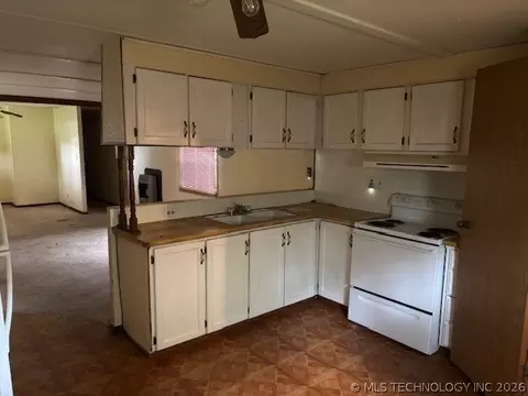 110 W Mcdaniel St, Webbers Falls, OK 74470 photo 4