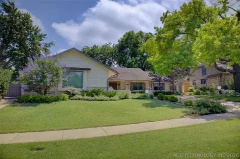 Exterior - 6868 E 55th St, Tulsa, OK 74145 photo 4 of 22