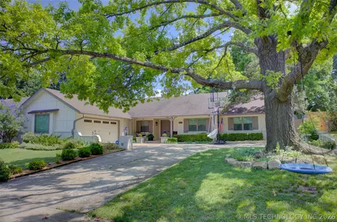 Exterior - 6868 E 55th St, Tulsa, OK 74145 photo 2 of 22