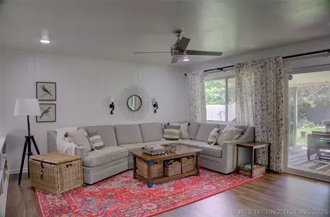Living - 6868 E 55th St, Tulsa, OK 74145 photo 1 of 4