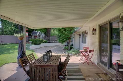 Exterior - 6868 E 55th St, Tulsa, OK 74145 photo 8 of 22