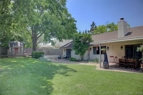 Exterior - 6868 E 55th St, Tulsa, OK 74145 photo 10 of 22