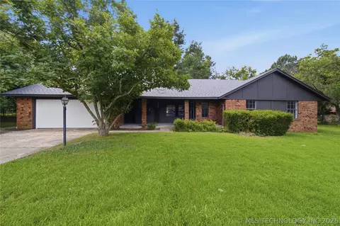 25302 E 64th St S, Broken Arrow, OK 74014