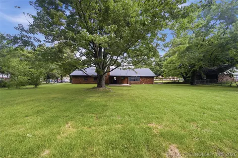 Exterior - 25302 E 64th St S, Broken Arrow, OK 74014 photo 4 of 5
