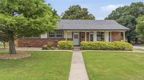 7506 E 27th Pl, Tulsa, OK 74129