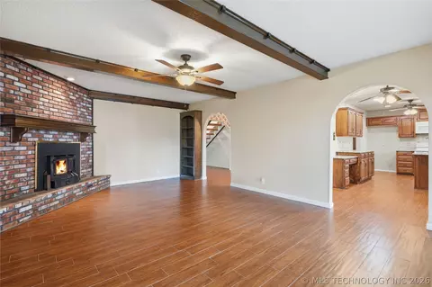 Living - 3776 E 82nd Ct, Tulsa, OK 74137 photo 6 of 6