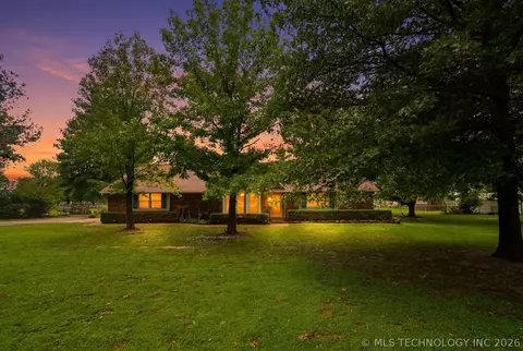 23734 S Southridge Dr, Claremore, OK 74019