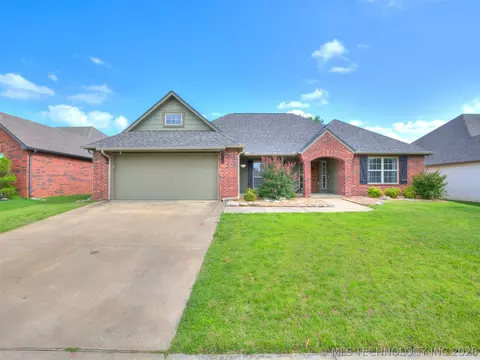 12318 E 69th St N, Owasso, OK 74055