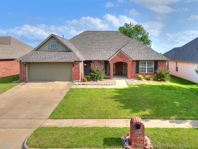 12318 E 69th St N, Owasso, OK 74055