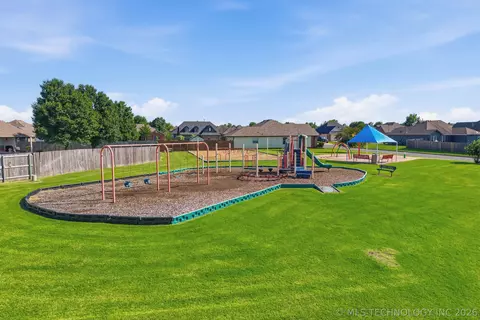 View/Area - 19005 E 50th St, Tulsa, OK 74134 photo 4 of 5