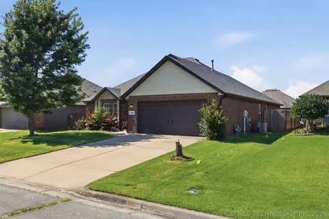 Exterior - 19005 E 50th St, Tulsa, OK 74134 photo 2 of 2