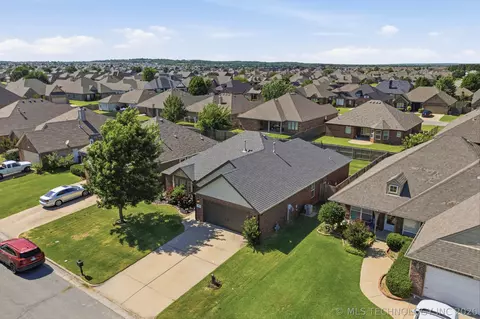 View/Area - 19005 E 50th St, Tulsa, OK 74134 photo 1 of 5