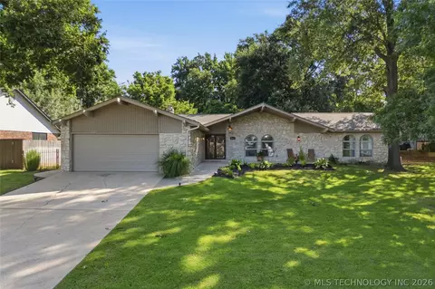 2605 E 72nd St, Tulsa, OK 74136