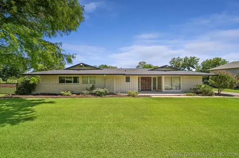 1621 Sunrise Ln, Ada, OK 74820