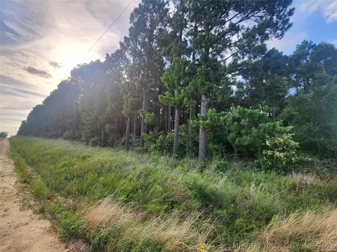 E 2040 Road, Hugo, OK 74743