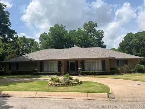 521 Circle Dr, Marietta, OK 73448