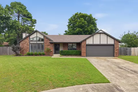 11413 S Franklin Ave, Jenks, OK 74037