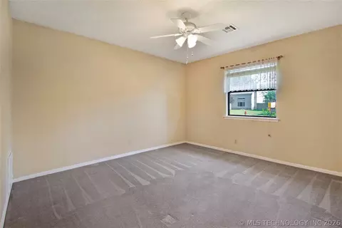 Bedroom - 1079 E 137th St, Glenpool, OK 74033 photo 2 of 5