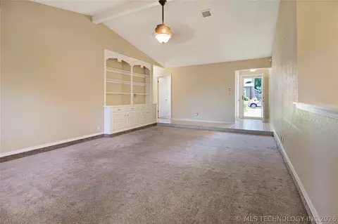 Living - 1079 E 137th St, Glenpool, OK 74033 photo 2 of 3