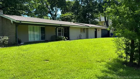 Other - 1014 SE 3rd St, Wagoner, OK 74467 photo 2 of 8