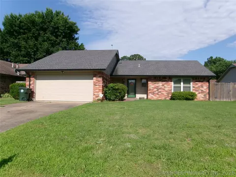 509 Foltz Ln, Muskogee, OK 74403
