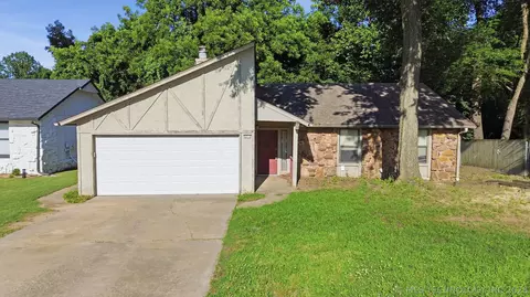 5213 S Lions Ave, Broken Arrow, OK 74011