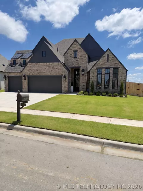 14285 S Delaware Pl, Bixby, OK 74008