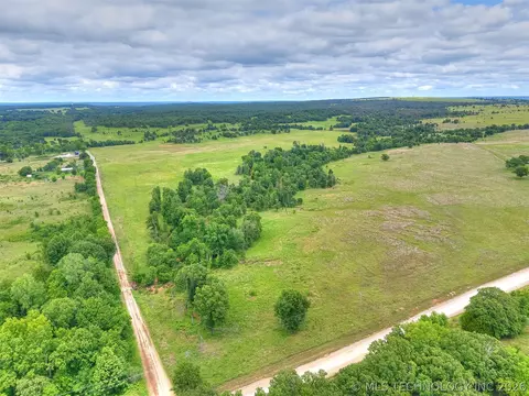 301 St S, Bristow, OK 74010