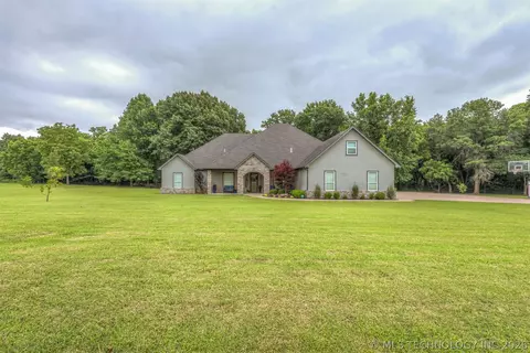 16911 S 321st East Ave, Coweta, OK 74429