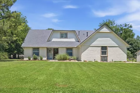18013 E 93rd St N, Owasso, OK 74055