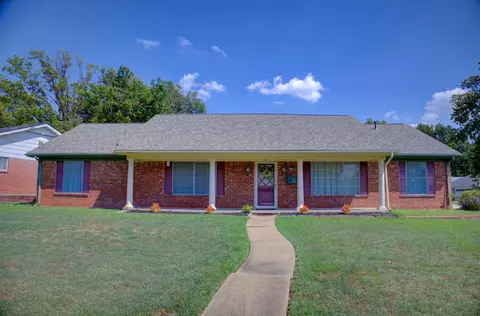 4739 S Lakewood Ave, Tulsa, OK 74135